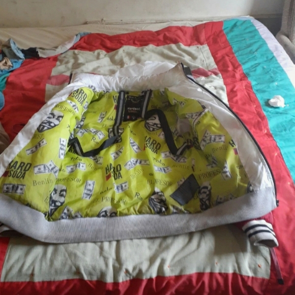 Jacket - Picture 3 of 4